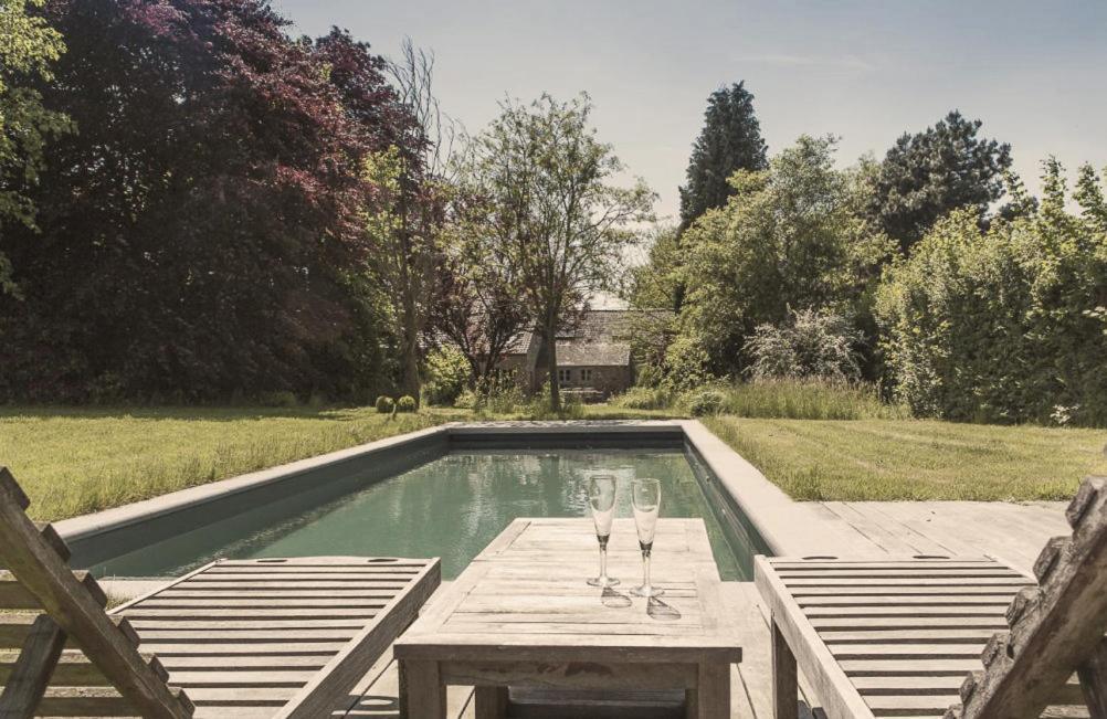 Domaine Sur Les Sarts Hotel Ohey Exterior photo