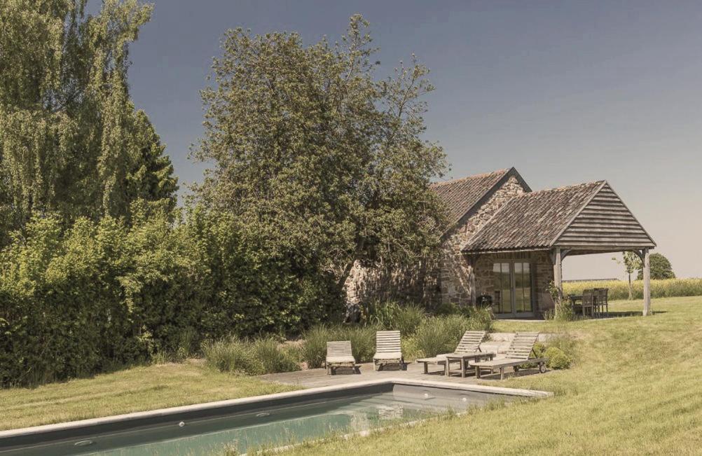 Domaine Sur Les Sarts Hotel Ohey Exterior photo